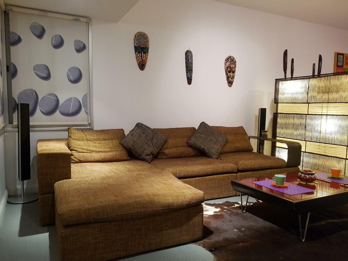 Sylvias Art Studio Apt 아이아 나파 외부 사진